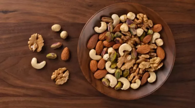 Nuts Benefit For Human Health- scoophint